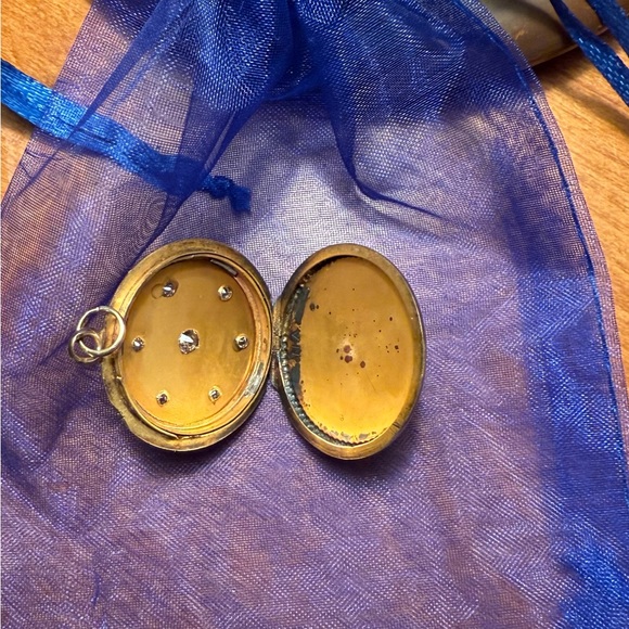 7 Diamond Star Locket, 10k Gold, Circa 1890s **SALE** - Picture 5 of 5